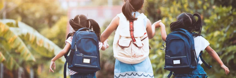 Randolph NJ Chiropractor Discusses Proper Child Backpacks